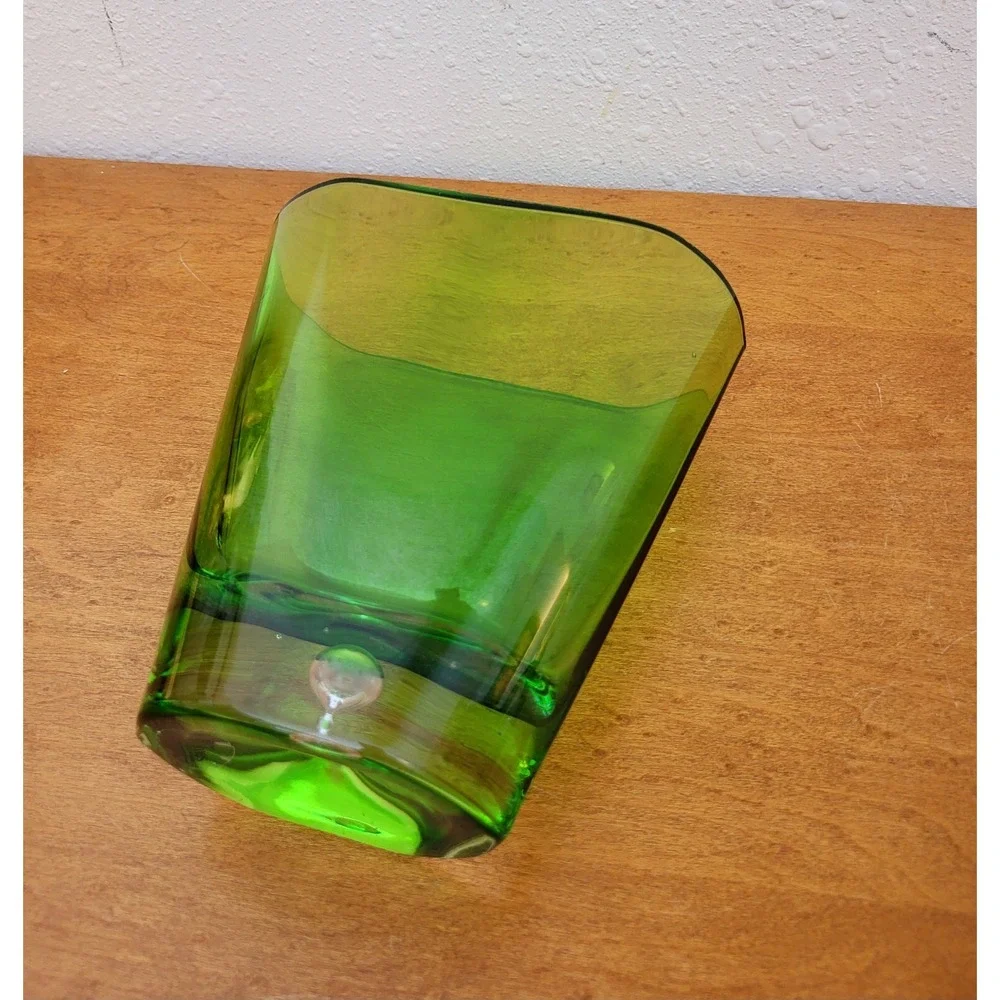 Controlled Bubble Emerald Green Oval‎ Glass Vase - Better Homes & Gardens FTD